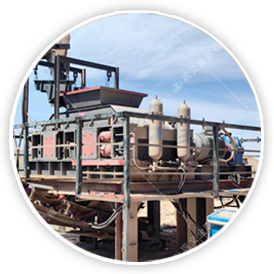 全自動液壓對輥制砂機(jī)現(xiàn)場圖片