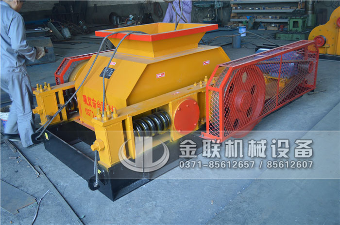 大型雙齒輥破碎機(jī)有哪些結(jié)構(gòu),都用于哪些行業(yè)?