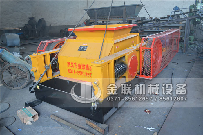 小型玻璃破碎機(jī)有哪些原理特點(diǎn),出料均勻嗎? 小型玻璃破碎機(jī)有哪些原理特點(diǎn),出料均勻嗎?