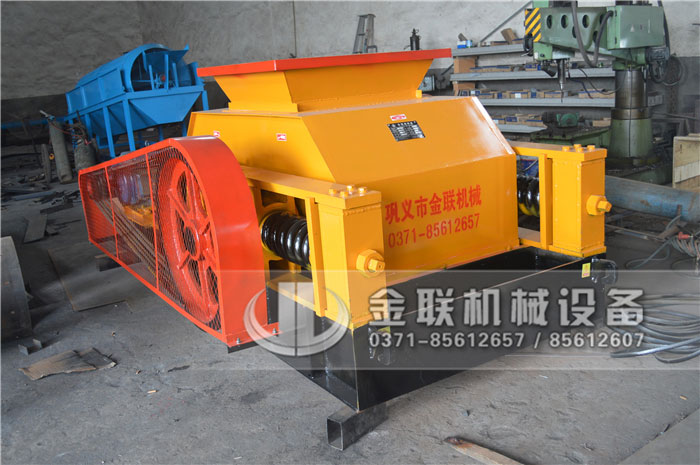 小型玻璃破碎機(jī)有哪些原理特點(diǎn),出料均勻嗎? 小型玻璃破碎機(jī)有哪些原理特點(diǎn),出料均勻嗎?