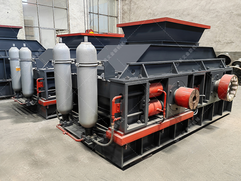 2PGY1208大型液壓對輥制砂機(jī)發(fā)貨 發(fā)往吉林