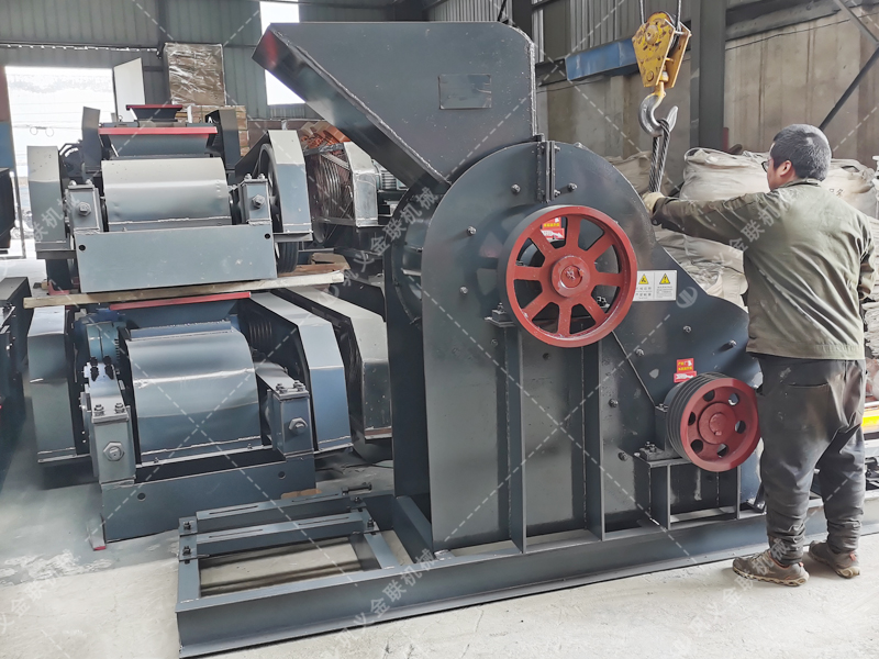 中型雙級破碎機發(fā)貨 破碎煤