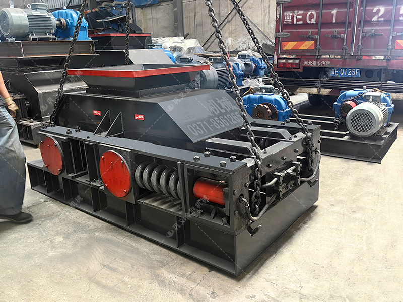 2PG800x600中型對輥制砂機發(fā)往安徽