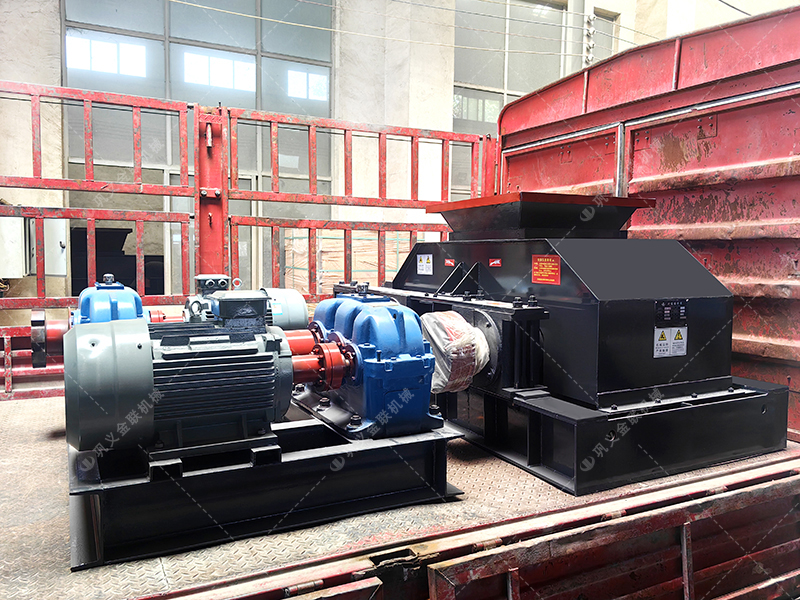 2PG800x600中型對輥制砂機發(fā)往安徽