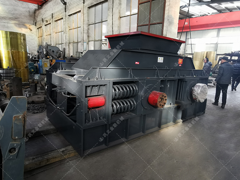 2PG1510直連式大型對輥破碎機設(shè)備發(fā)往福建