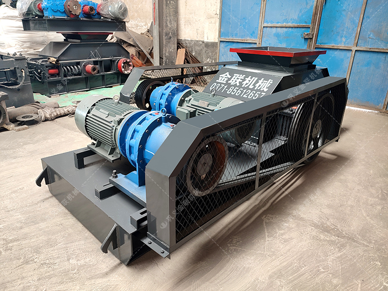 2PG400x400對輥破碎機(jī)發(fā)貨圖片_發(fā)往福建泉州_破碎瓜子石