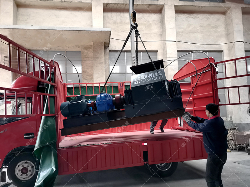 2PG800x600對輥破碎機發貨圖片_發往廣東連州_破碎石英石