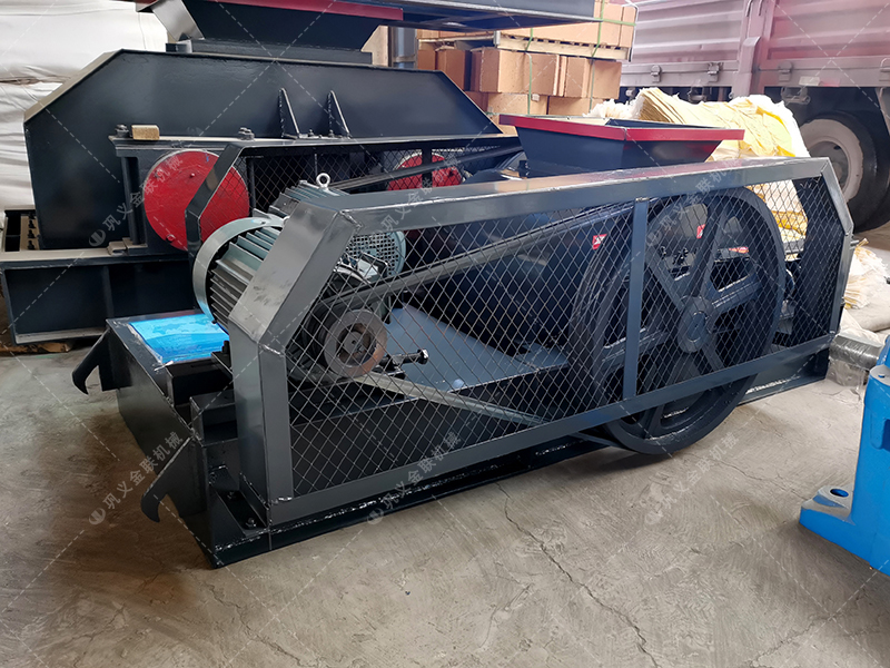 2PCG小型雙齒輥破碎機發貨圖片_發往烏魯木齊_破碎玻璃