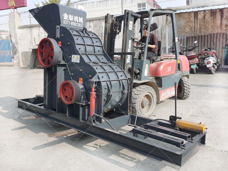 SCF600X600雙級粉碎機發(fā)貨圖片_發(fā)往山東濱州_破碎電石渣