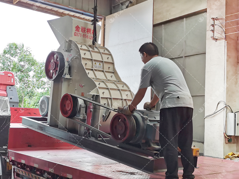 SCF88雙級(jí)粉碎機(jī)發(fā)貨圖片_發(fā)往廣東佛山_破碎高嶺土