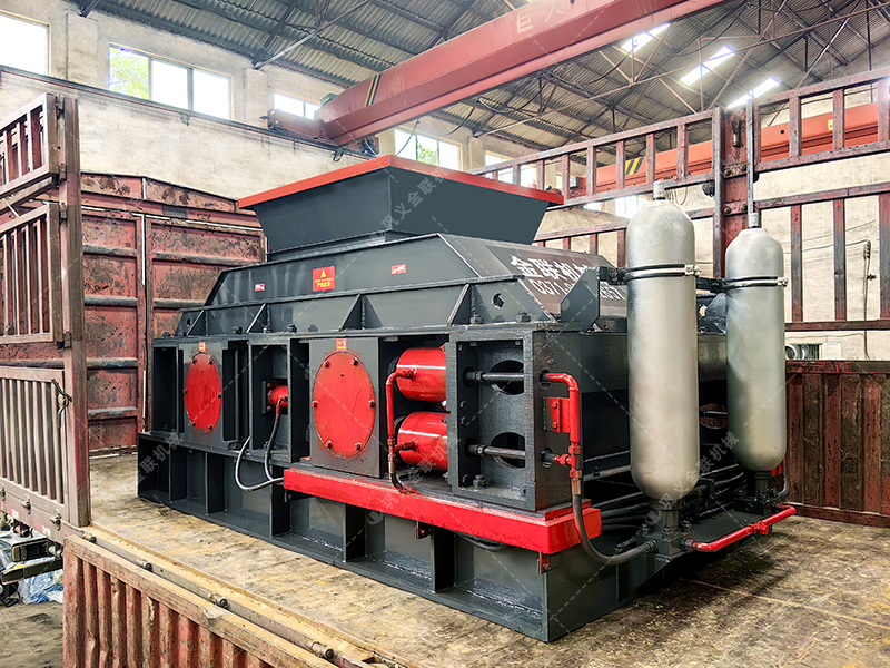 液壓對輥制砂機破碎一噸瓜米石，能出多少砂子？