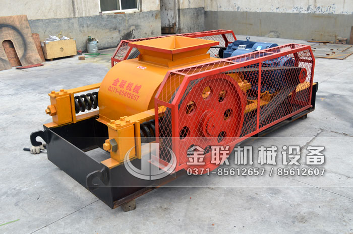 2PGC450*500小型雙齒輥破碎機
