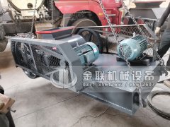 400x400小型對輥破碎機發貨4臺發往非洲馬達加斯加