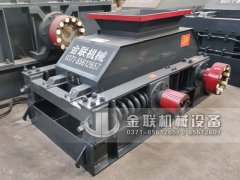 中小型直連式對輥破碎機兩臺發往河南
